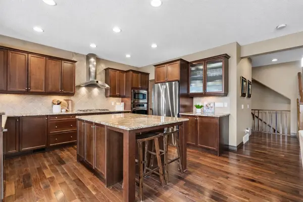 140 Mahogany TER SE, Calgary, AB T3M 0T6