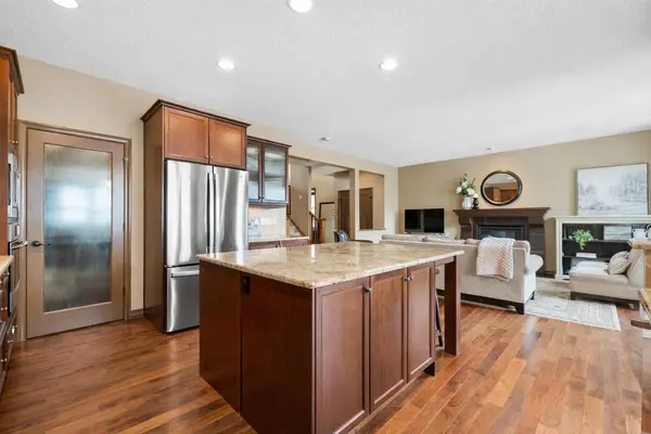 140 Mahogany TER SE, Calgary, AB T3M 0T6