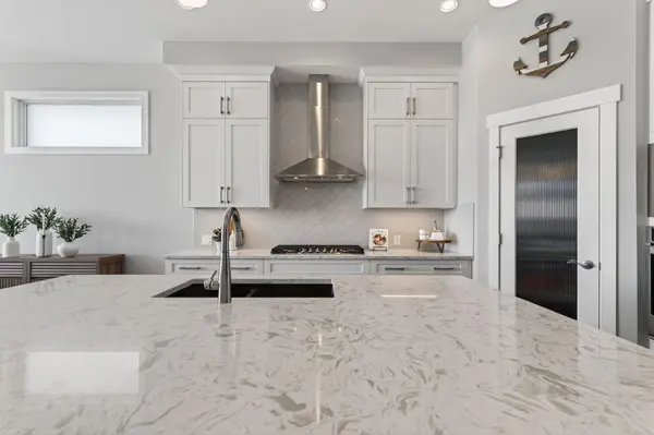 55 Mist Mountain Rise, Okotoks, AB T1S 5R4