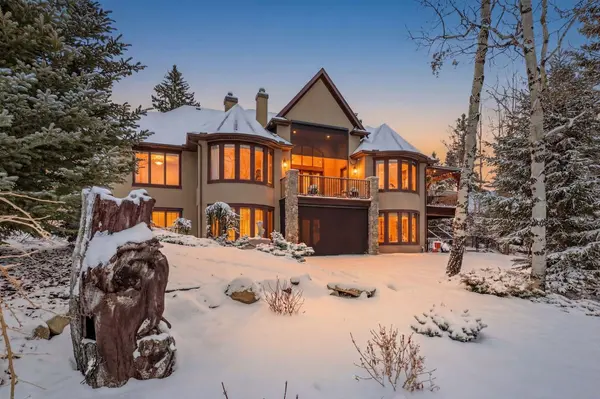 17 Hawks Landing DR, Priddis Greens, AB T0L1W0