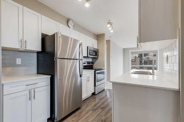 20 Kincora Glen PARK NW #402, Calgary, AB T3R1R9