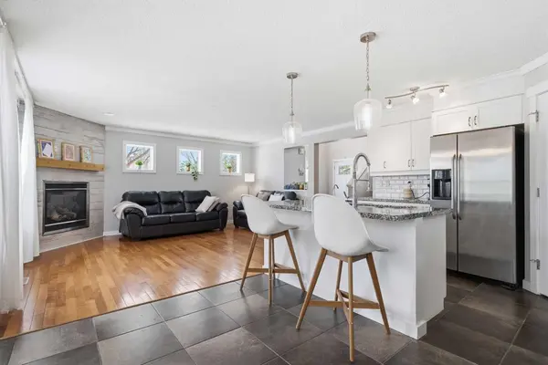 223 Copperfield GN, Calgary, AB T2Z 4T9