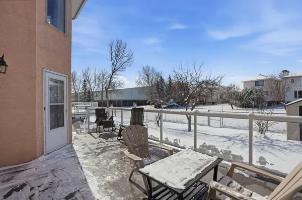 5221 Coral Shores DR NE, Calgary, AB T3J 3J7