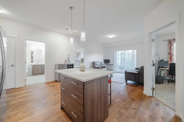 215 Legacy BLVD SE #1216, Calgary, AB T2X 3Z4