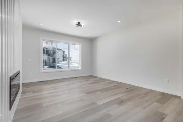 1989 McCaskill DR, Crossfield, AB T0M 0S0