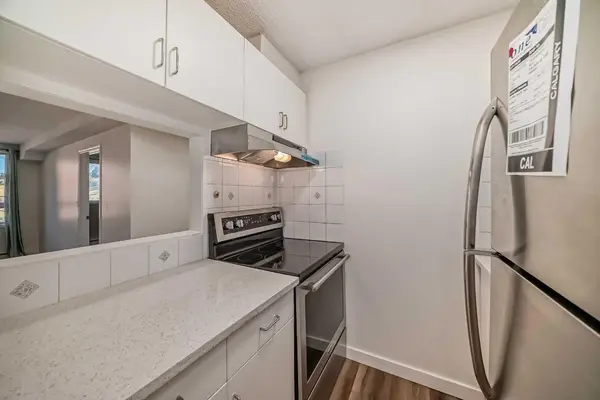 110 2 AVE SE #512, Calgary, AB T2G 0B3