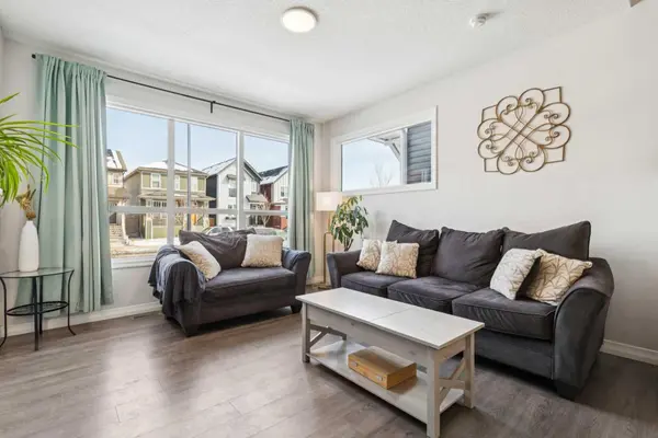 69 Lavender RD SE, Calgary, AB T3S 0C5