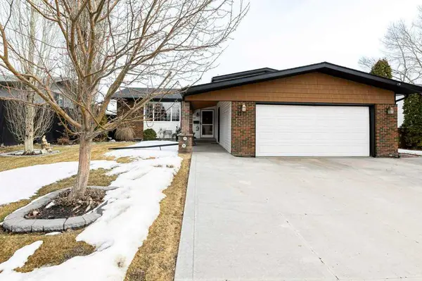 11 Nellis AVE, Red Deer, AB T4P 2C2