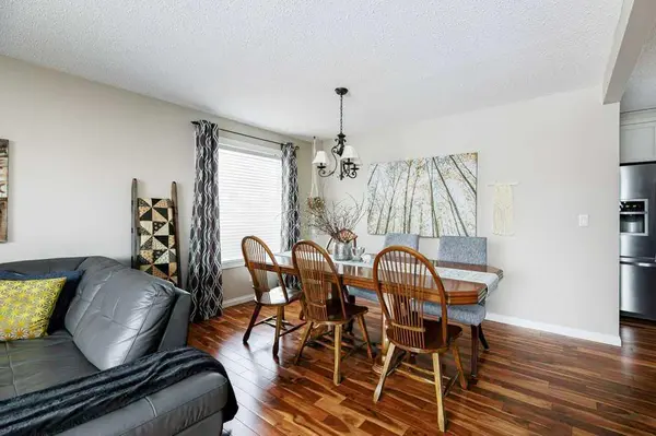 11 Nellis AVE, Red Deer, AB T4P 2C2