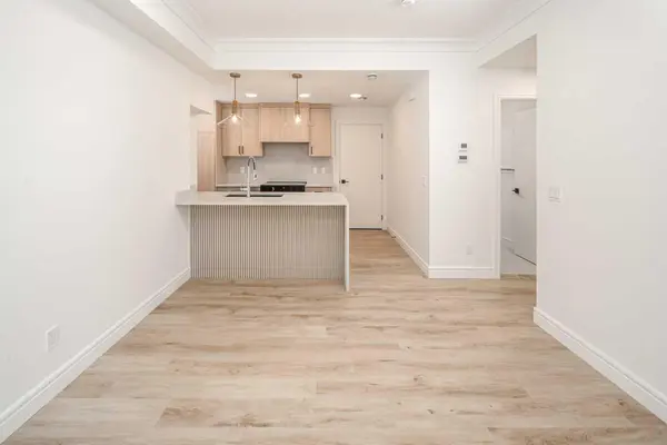 4270 Norford AVE NW #312, Calgary, AB T3B 6P8