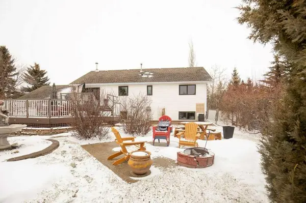 45 Ravenscrag CRES, Norglenwold, AB T4S 1S5