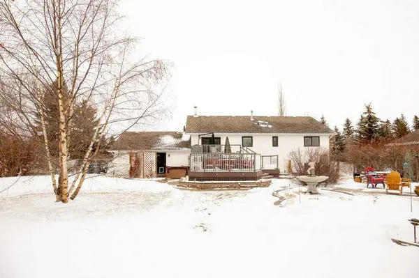 45 Ravenscrag CRES, Norglenwold, AB T4S 1S5