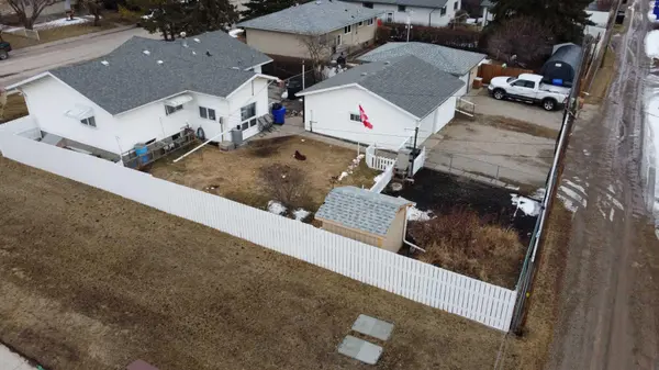 5321 43 ST, Olds, AB T4H1B6