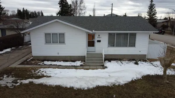 5321 43 ST, Olds, AB T4H1B6