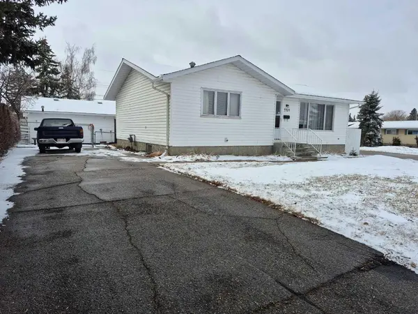 5321 43 ST, Olds, AB T4H1B6