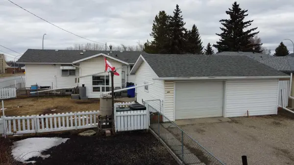 5321 43 ST, Olds, AB T4H1B6