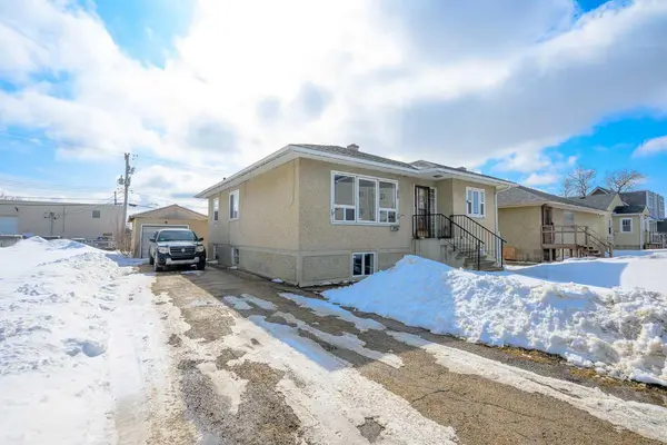 9723 100 AVE, Grande Prairie, AB T8V0T5