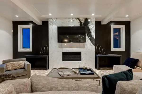 5 Silverhorn Vale, Rural Rocky View County, AB T3R 0X3