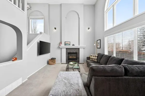 60 Citadel Ridge Close NW, Calgary, AB T3G 4V6