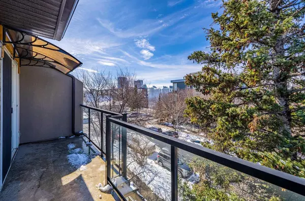 808 4 ST NE #1, Calgary, AB T2E 3T1