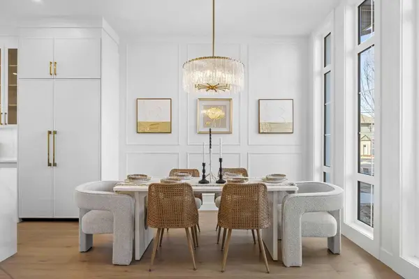 2207 26a ST SW, Calgary, AB T3E 2C2