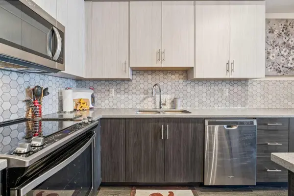 151 Legacy Main ST SE #7104, Calgary, AB T2X 4A4