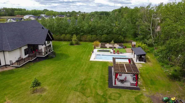 9110 100 Ave, La Crete, AB T0H2H0