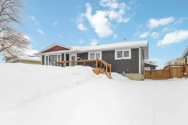 334 Hillcrest DR, Fort Mcmurray, AB T9H 3X5