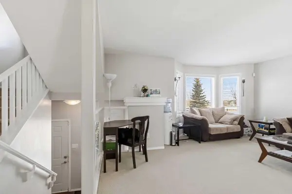 105 Loutit RD #808, Fort Mcmurray, AB T9K 2N5