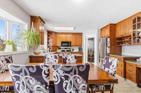 18 Clark CRES, Fort Mcmurray, AB T9H 1M8