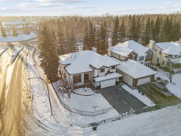 5 Mckenzie Lake PT SE, Calgary, AB T2Z 1L7
