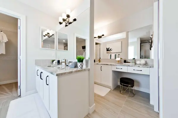 458 Baywater GN SW, Airdrie, AB T4B0A9