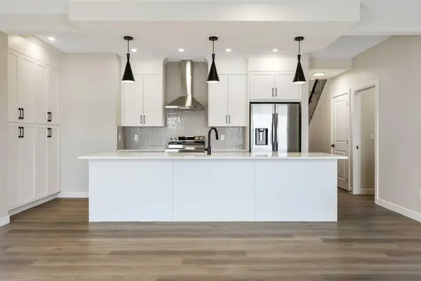 825 Baywater PL SW, Airdrie, AB T4B3V3