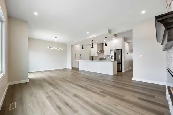 825 Baywater PL SW, Airdrie, AB T4B3V3