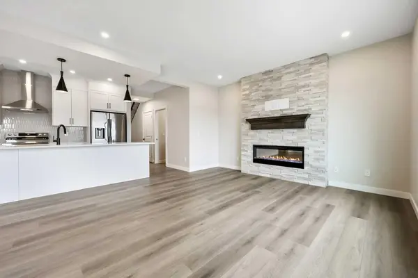 825 Baywater PL SW, Airdrie, AB T4B3V3