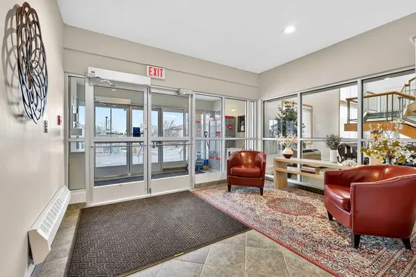 43 Westlake CIR #202, Strathmore, AB T1P1T6