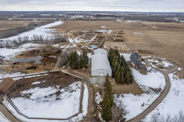 51341 Range Road 210, Hastings Lake, AB T8G 1G1