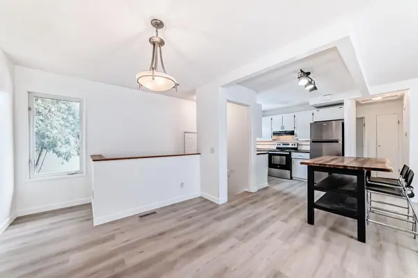 1277 Lake Sylvan DR SE, Calgary, AB T1J3E2