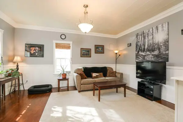 174 S 2 ST W, Magrath, AB T0K 1J0