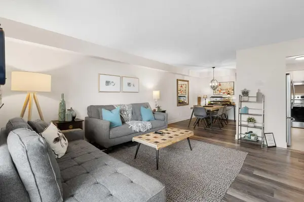 225 25 AVE SW #503, Calgary, AB T2S 2V2