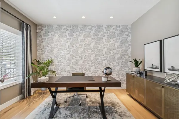 155 Somme MNR SW, Calgary, AB T2T 6J3