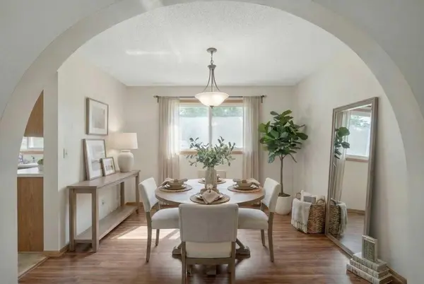 247 Templewood RD NE, Calgary, AB T1Y4B1