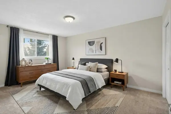 247 Templewood RD NE, Calgary, AB T1Y4B1