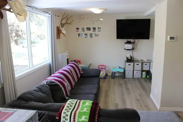 1607 23 AVE, Coaldale, AB T1M 1E2