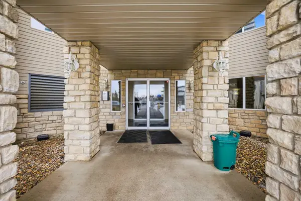 2600 66 ST NE #2203, Calgary, AB T1Y 7L1