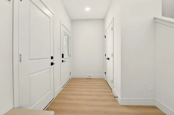 2518 44 ST S, Lethbridge, AB T1K 8L6