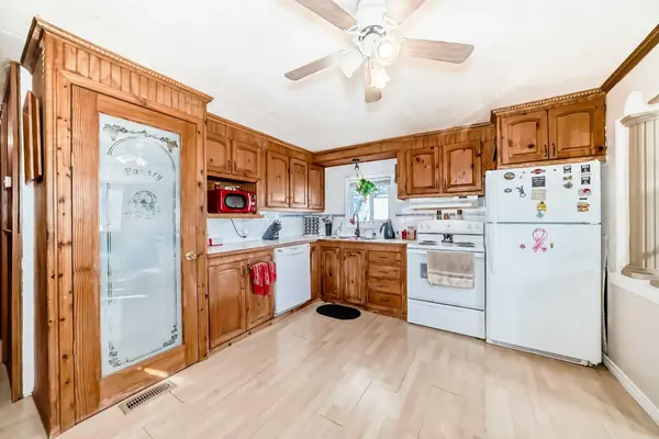 6724 17 AVE SE #180, Calgary, AB T2A 0W5