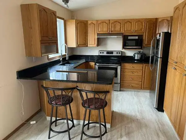 804 10 ST, Fox Creek, AB T0H 1P0