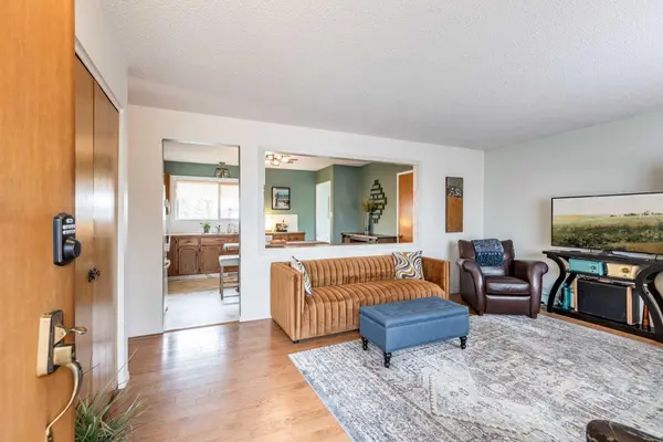 535 12 ST NW, Medicine Hat, AB T1A6R3