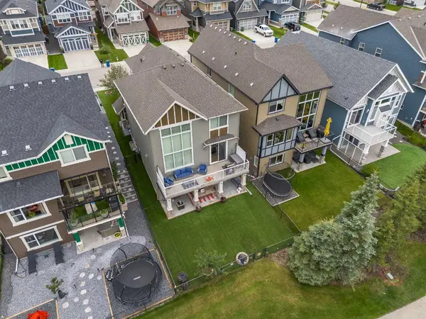 225 Kingsmere CV SE, Airdrie, AB T4A 0S1